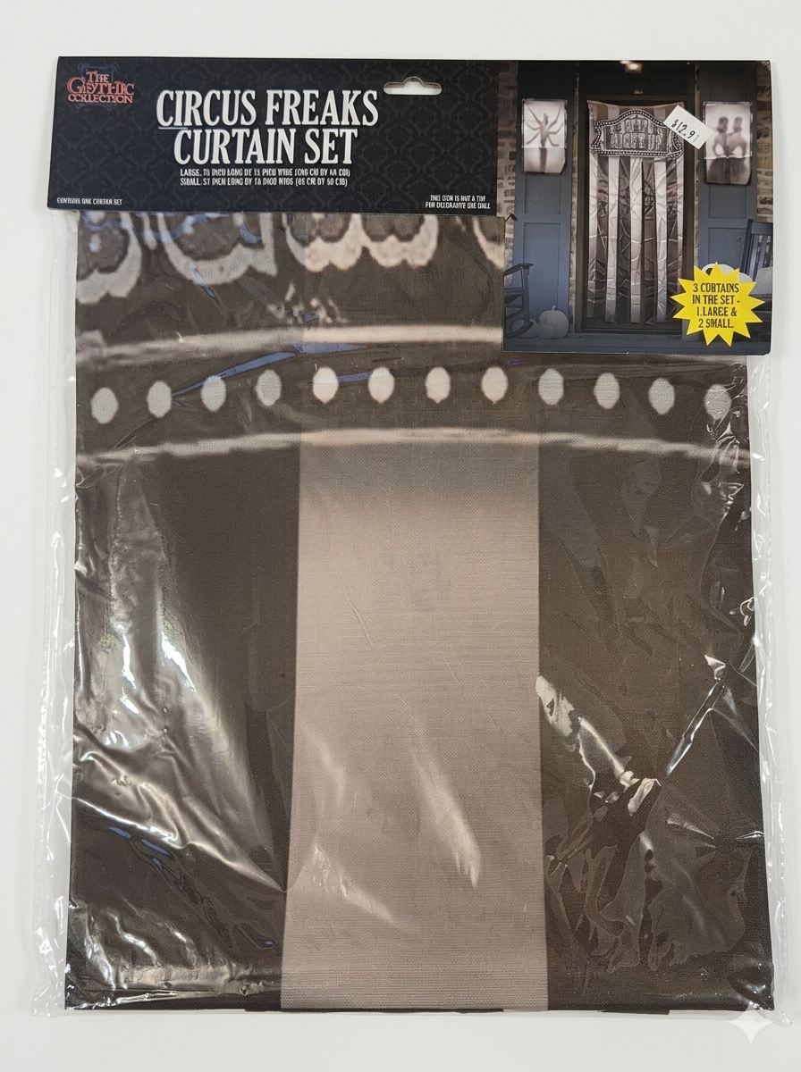 "Circus Freaks" Curtain Set