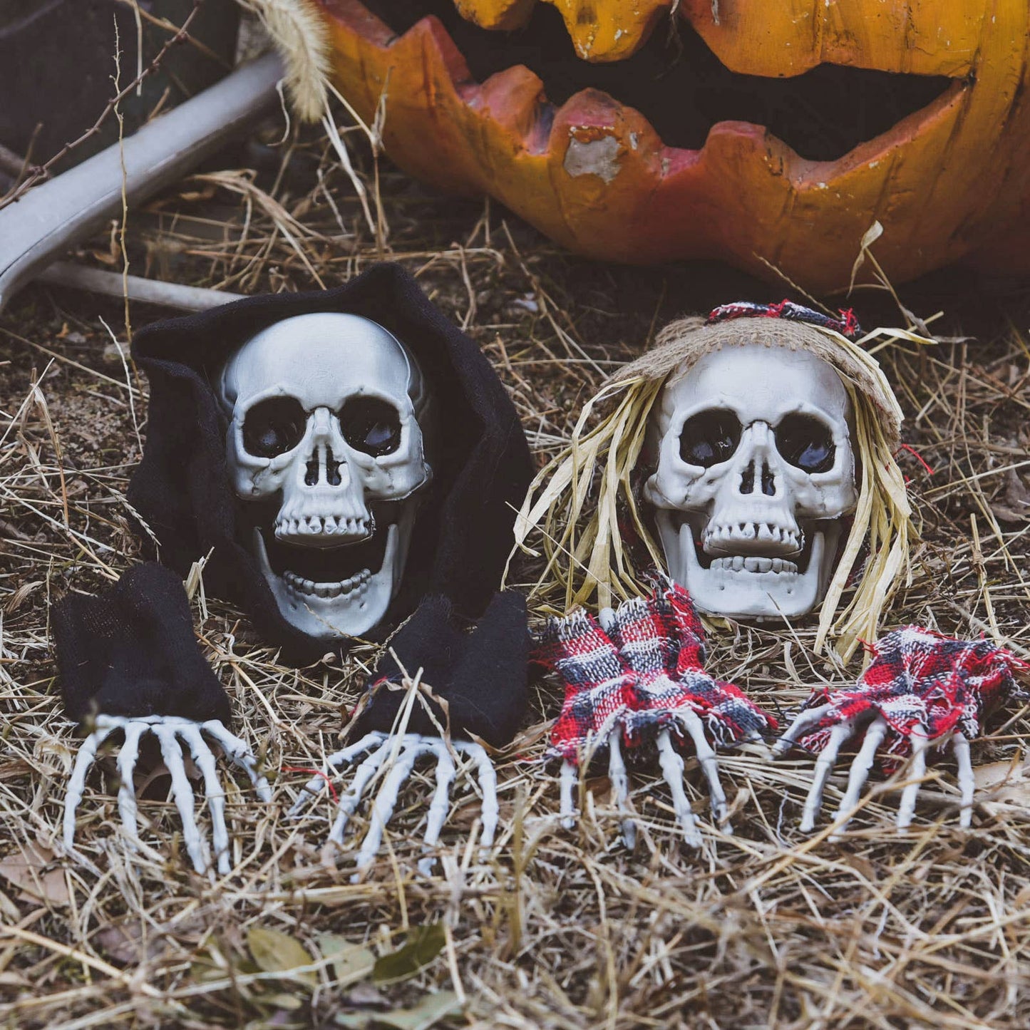 Fun Little Toys - 6 Pcs Halloween Skeleton Stakes Pumpkin Outdoor Decorations