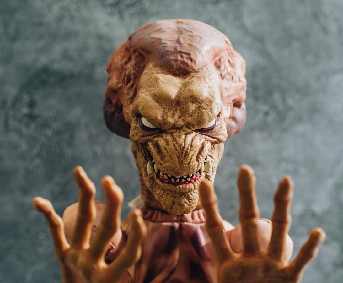 Horror Reachers Grabbing Puppet | Pumpkinhead