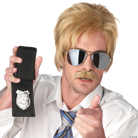 ACE DETECTIVE BLONDE