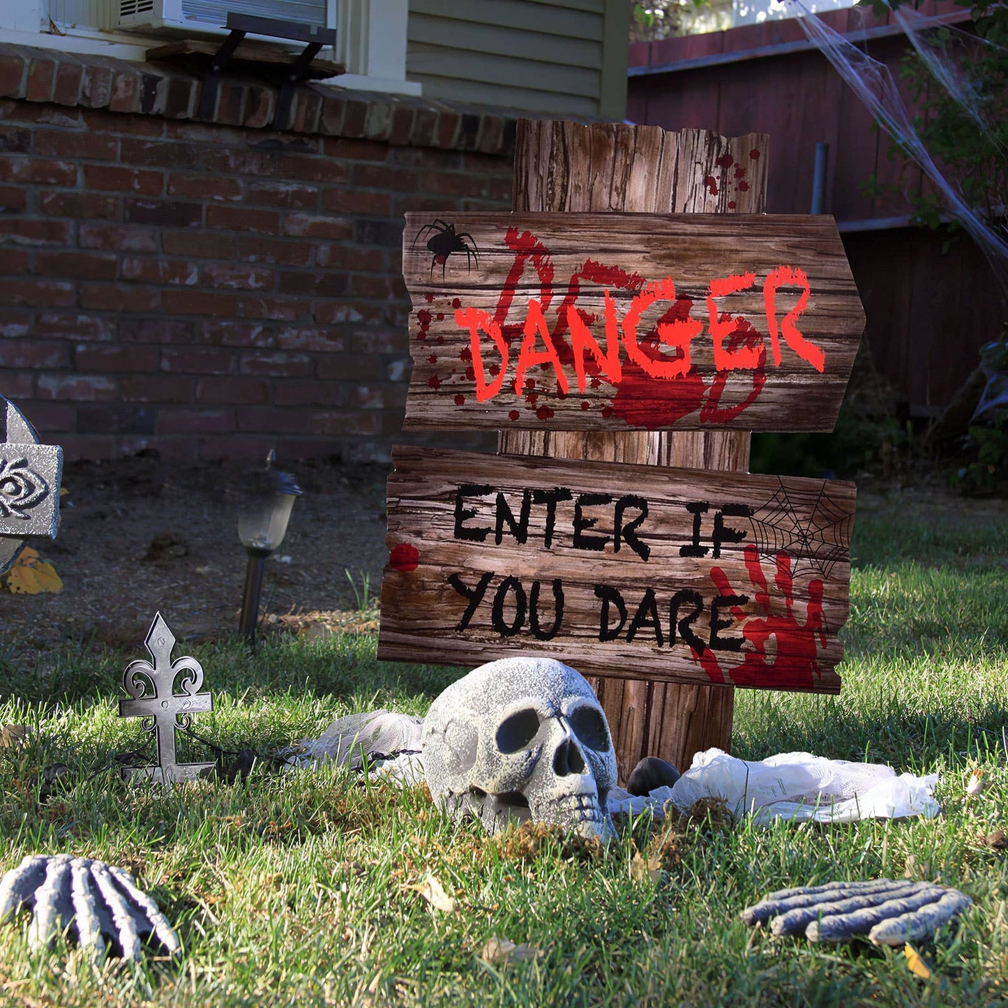 Fun Little Toys - 8pcs Halloween Yard Signs Bloody Hand - Dr. Hyde's Laboratory